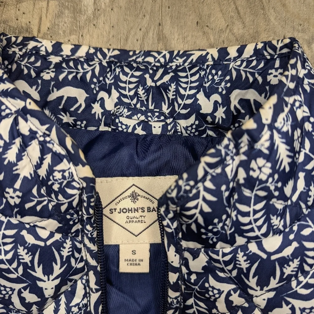 St. Johns Bay puffer vest‎ blue with woodland creatures womens size small